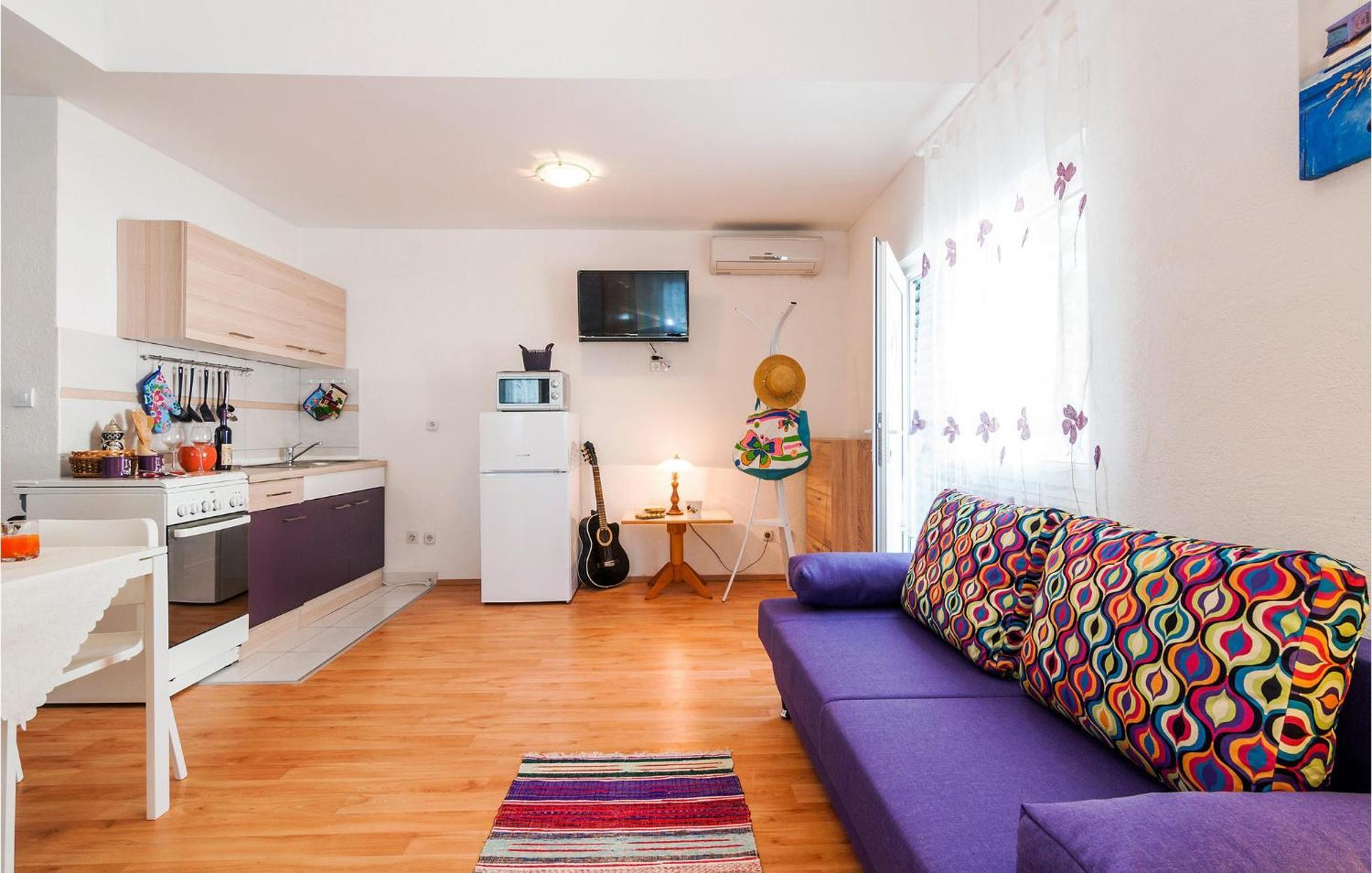 Nice Apartment In Vinjerac With Kitchen Esterno foto